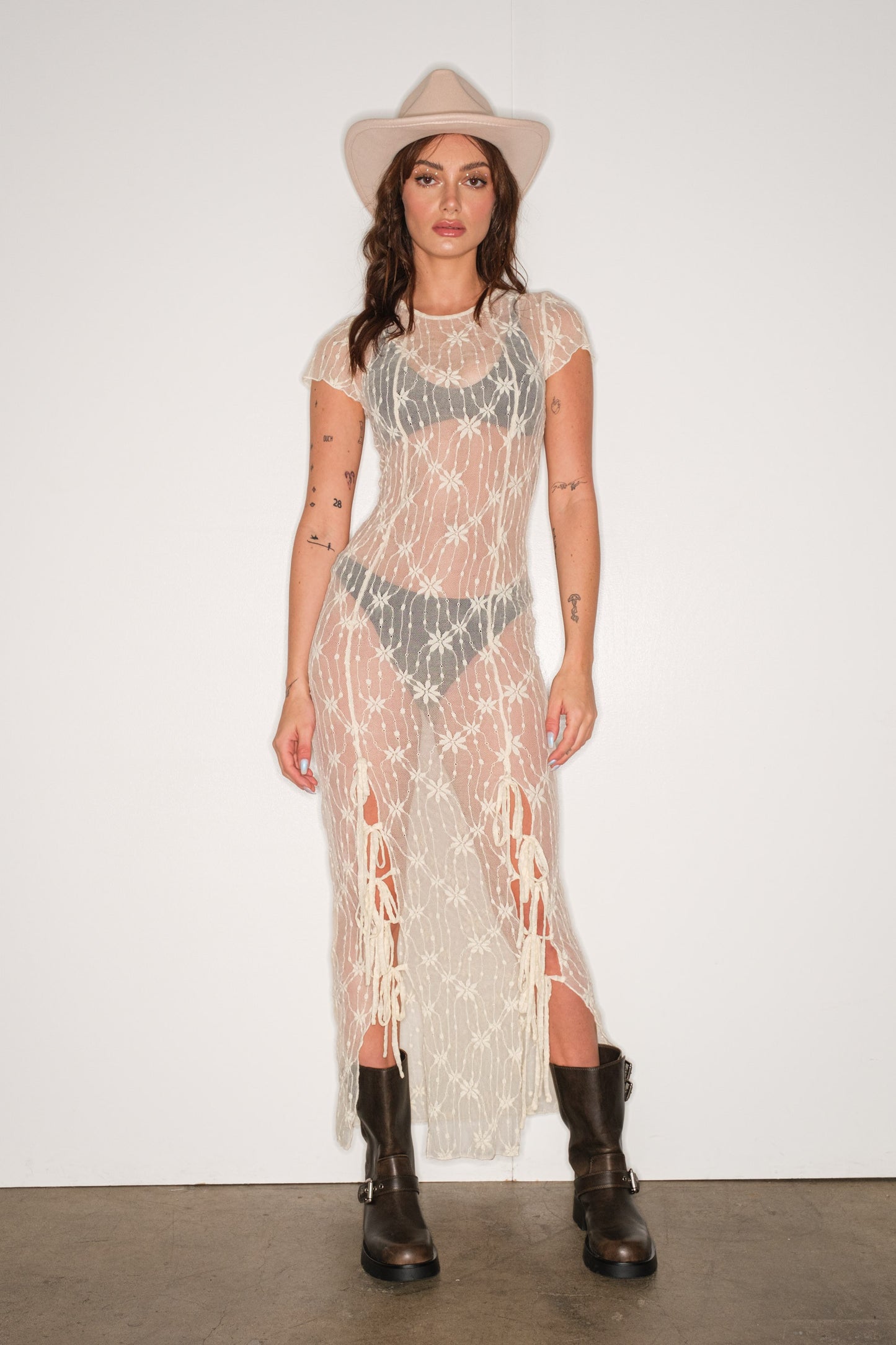 MESH SLIT & TIE MAXI DRESS