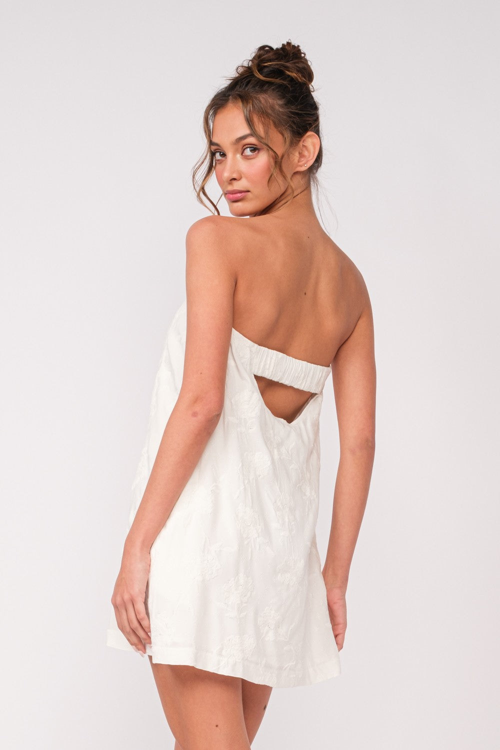 WHITE FLORAL TUBE MINI DRESS