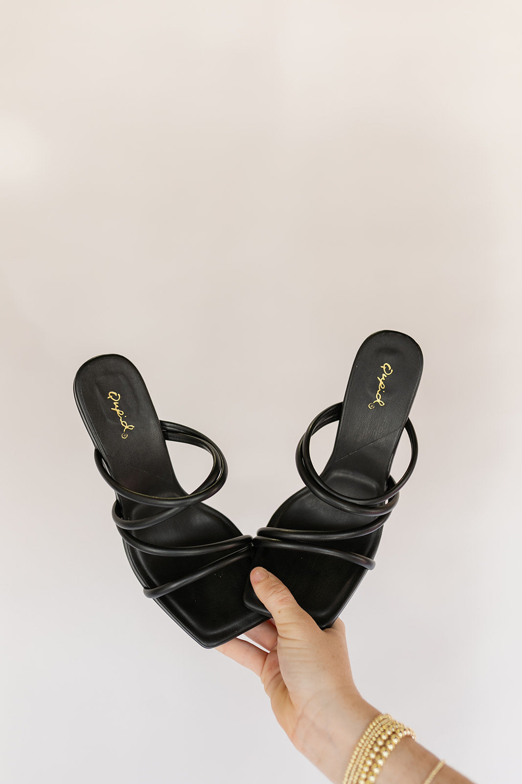 BLACK HEELS