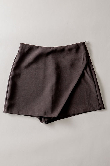 BLACK SKORT
