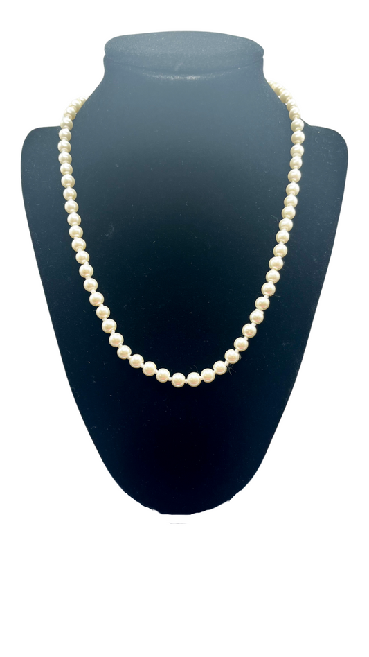 PEARL NECKLACES SILVER CLASP