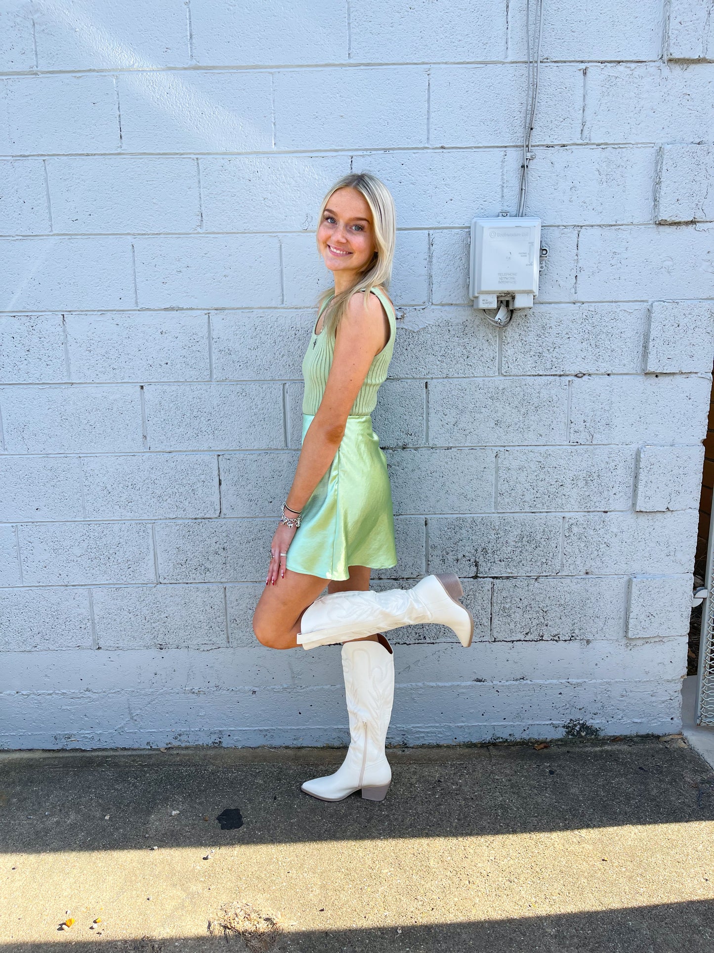 PASTEL GREEN SWEATER TANK