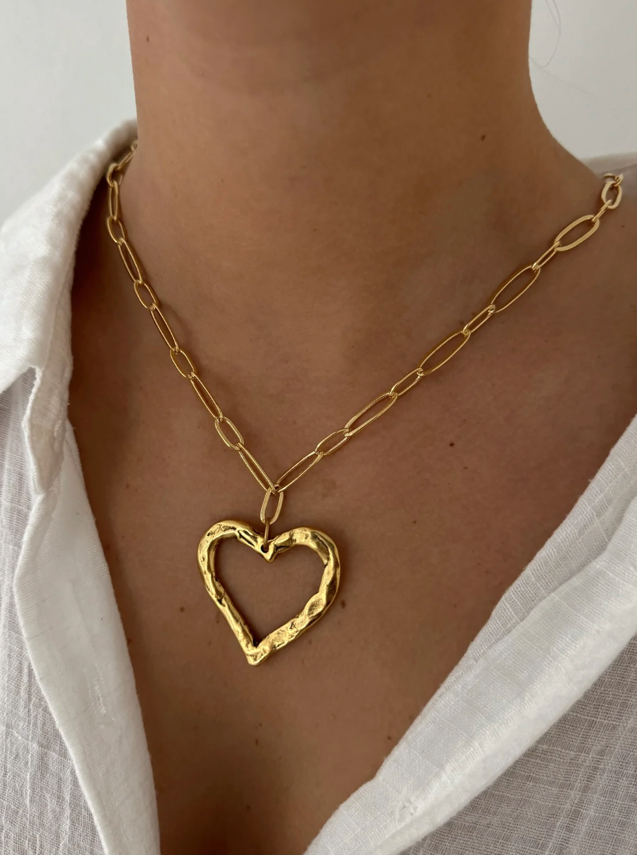 CITY OF LOVE NECKLACE