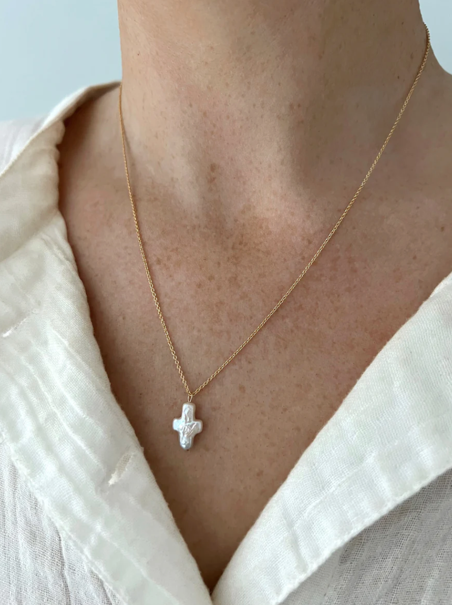 MINI PEARL CROSS NECKLACE