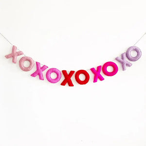 XOXO FELT BANNER