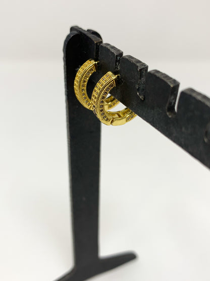DOUBLE ROW PAVE HUGGIES